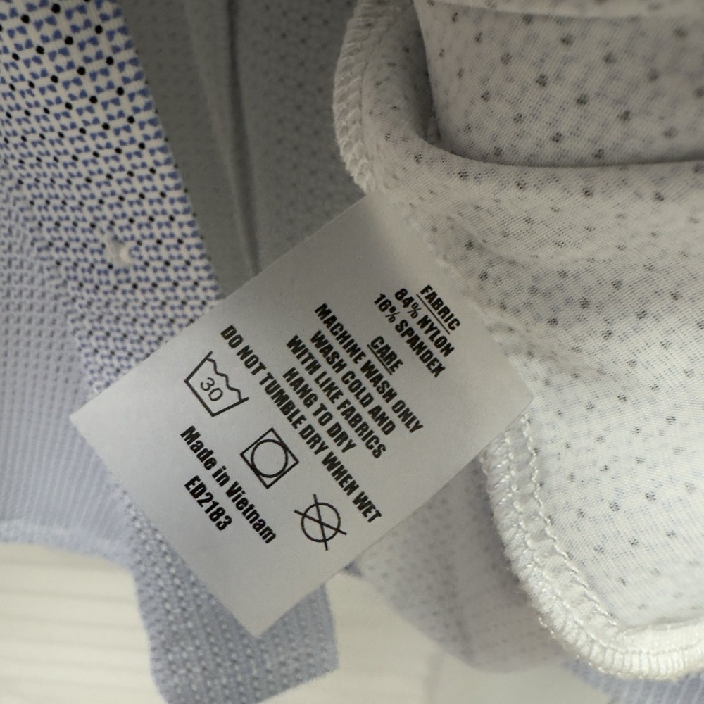 State & Liberty Men's Large White/Blue Geometric Polka Dot Performance Shirt euc - Picture 4 of 6